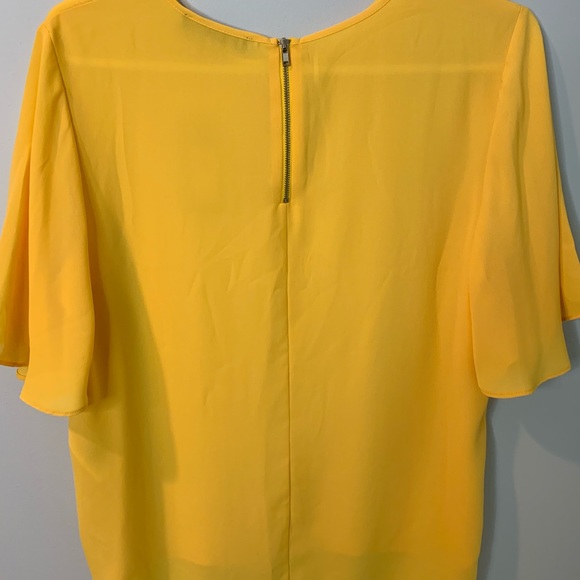 Short sleeve blouse - Picture 3 of 3